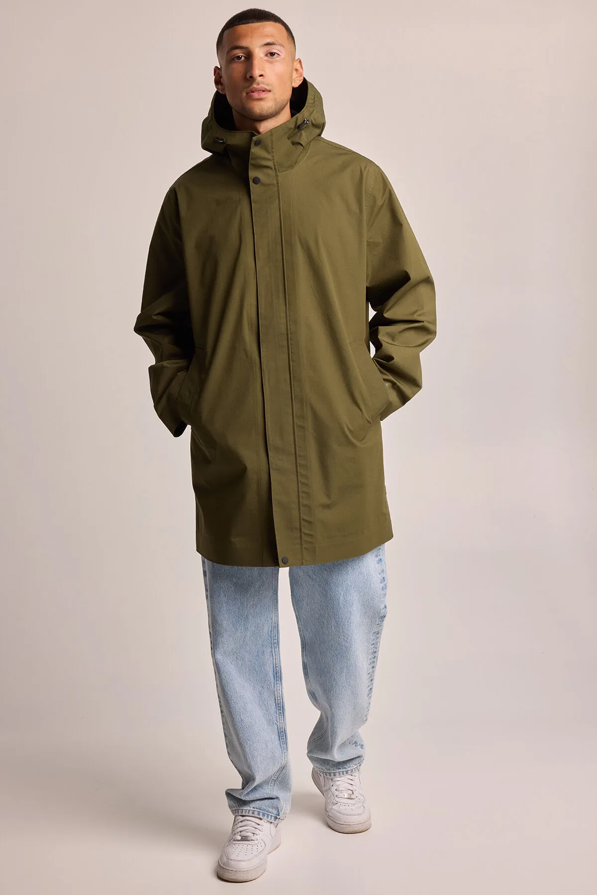 Regenjas Jones