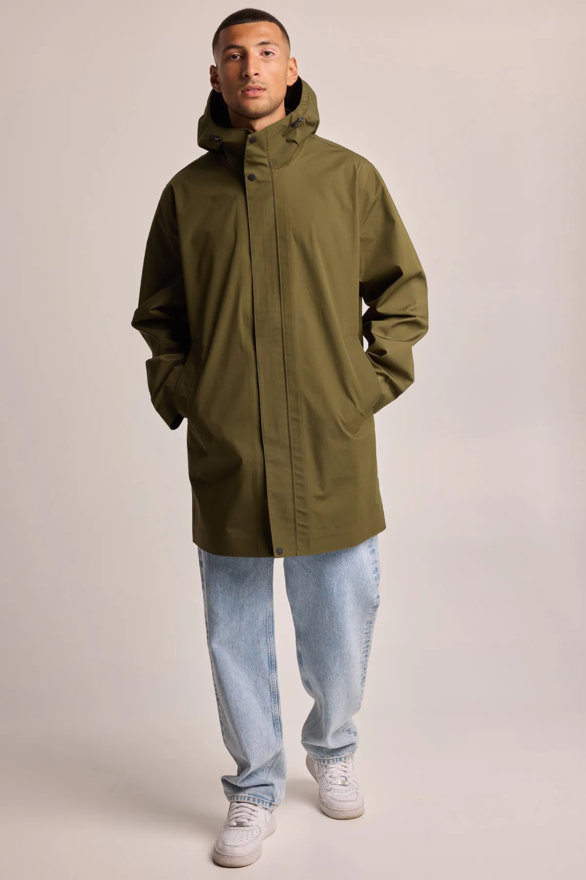 Regenjas Jones