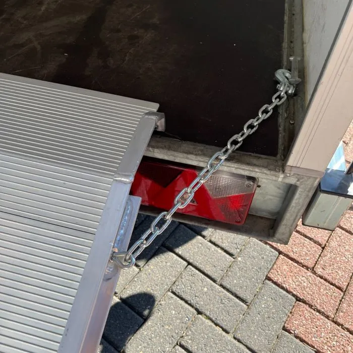 RIJPLANK VOOR BEDRIJFSBUS  240 CM